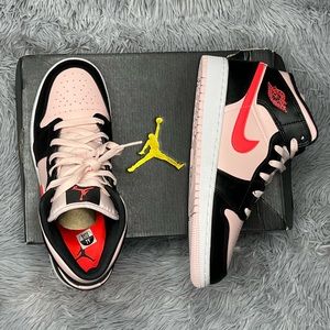 Jordan 1 Mid
